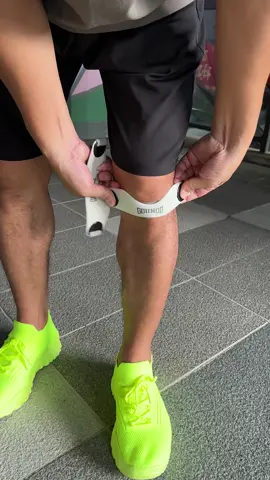 Wearing it during exercise provides better knee protection #hikingadventures #altrarunning #kneepainrelief #hikingtips #tiktok