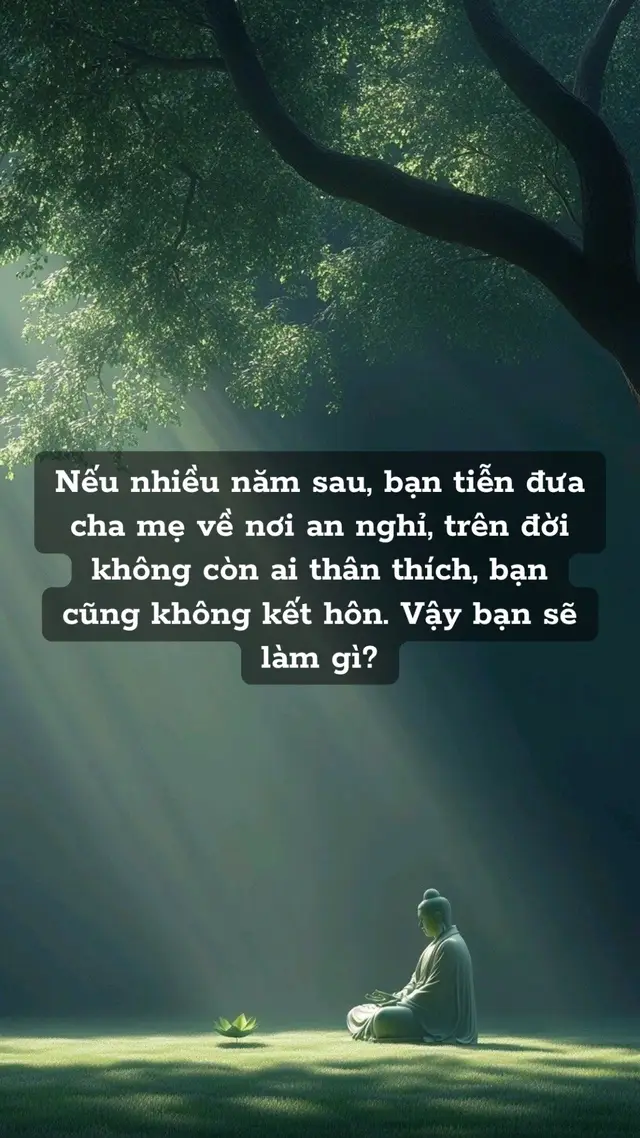 Có một bình luận thế này:  Ngồi trước cửa nhà,  Đợi cha mẹ đến đón mình,  Giống như lúc còn nhỏ vậy,… Phải rồi, xoay vần nửa đời người mới ngộ ra:  Trên thế gian này, người quan tâm bạn, cũng là người mà bạn quan tâm - chỉ có vài người thôi. Mà cha mẹ là người duy nhất mà bạn đáp đền ít nhất, nhưng lại yêu thương bạn nhiều nhất. Sự tồn tại của cha mẹ, không phải đem đến cho bạn một cuộc sống sung túc đầy đủ.  Mà là khi bạn nghĩ đến họ, trái tim bạn sẽ được tiếp thêm sức mạnh, cảm nhận được sự ấm áp để từ đó có thêm dũng khí và nghị lực để vượt qua khó khăn. Khi còn nhỏ, nhà là nơi có cha mẹ. Lớn lên rồi, cha mẹ chính là nhà. Lúc bé ta không hiểu, tại sao cha mẹ có thể dậy sớm đến vậy. Lớn rồi mới thẩu, thứ đánh thức họ không phải đồng hồ báo thức. Mà là trách nhiệm cuộc đời. Làm gì có năm tháng bình yên, chẳng qua là có người gánh vác thay bạn mà thôi. Nhưng thời gian tàn nhẫn. Một ngày kia khi hai đấng sinh thành ra đi. Thế gian này sẽ chẳng còn ai, thật lòng thương bạn vô điều kiện. Chẳng còn ai hỏi han bạn có sống tốt không?  Vui hay buồn?  Làm có mệt không?  béo lên hay gầy đi rồi? Cũng chẳng còn ai nhẫn nhịn tính xấu của bạn, bao dung khuyết điểm của bạn nữa. Rồi đến một khoảnh khắc, bất chợt thấy bộ quần áo họ từng mặc, món đồ họ từng dùng... mũi bạn cay cay, nước mắt tuôn trào, nhớ về từng kí ức nho nhỏ còn họ trên đời. Lúc ấy, bạn mới thấm thía: Có một nỗi đau gọi là TRÊN ĐỜI KHÔNG CÒN CHA MẸ NỮA. Các bạn ạ: CÂY MUỐN LẶNG MÀ GIÓ CHẲNG NGỪNG. CON MUỐN HIẾU THUẬN MÀ CHA MẸ CHẲNG CÒN. Chính là tiếc nuối lớn nhất của đời người Vậy nên: Hãy hiếu thảo khi còn có thể Cha mẹ còn, cuộc đời vẫn còn chốn để quay về. Cha mẹ mất, cuộc sống chỉ còn những bước CÔ ĐƠN. Hãy trân quý khoảnh khắc hiện tại về nhà còn được gọi BA MẸ ỚI và có người trả lời. Dù bạn bao nhiêu tuổi, bạn vẫn là một đứa trẻ hạnh phúc. Xin thường niệm A Di Đà Phật và hồi hướng cho cha mẹ. Nguyện cho tất cả chúng sinh đều sớm về Tây Phương Cực Lạc Quốc. Nguyện cho tất cả chúng sinh kiếp nào cũng được sống trong chánh Pháp. Tôi nguyện sớm thành Phật độ thoát, cứu vớt tất cả chúng sinh. Tôi nguyện sớm thành đệ tử suất chúng của Phật Di Lặc. Tôi nguyện đi theo Pháp của Phật đời đời kiếp kiếp không bao giờ thay đổi. Nguyện cho những ai thấy con đều sanh lòng hoan hỷ. Tôi xin nguyện lấy tất cả thành công và vui vẻ của chúng sanh làm hạnh phúc cho chính mình. Nam mô A Di Đà Phật 🙏 ___ #thongdiepcuocsong #nangluongtichcuc💪🍀 #loiphatday #gieoduyenphatphap #phatphapnhiemmau #nammoadidaphat 
