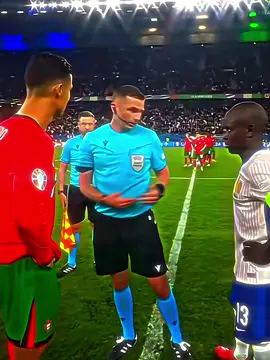 Kante & Ronaldo 🥹 #football #Soccer #viral #foryou #footballmoments 