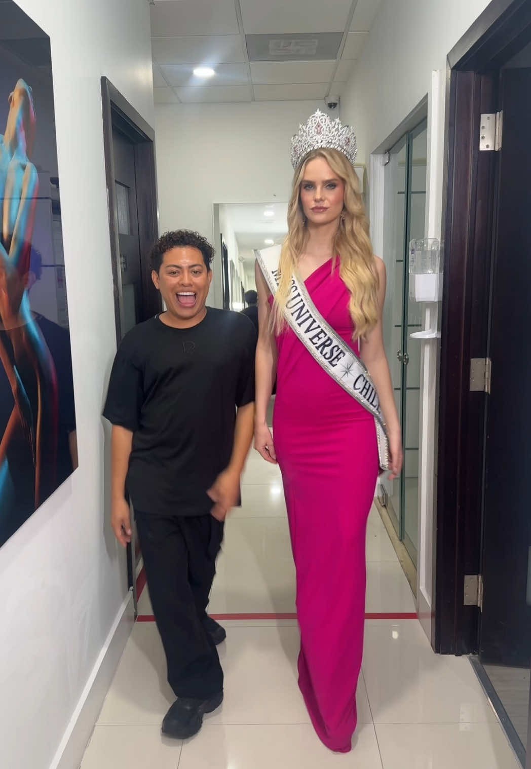 Chile super wow #missuniversechile #innamoll 