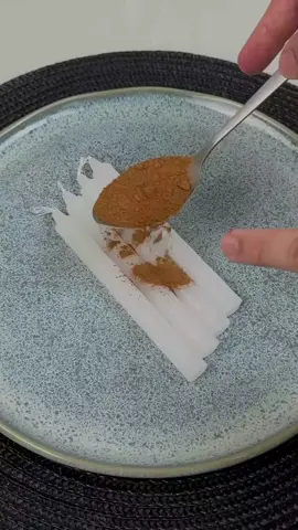 Just sprinkle cinnamon powder on the candle! After I learned it, I no longer spend money!! #tips #cinnamon #candle #moneysavingtips 