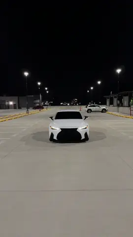 Flashing…. Lights lights #lexus #is350 #fentfriday 