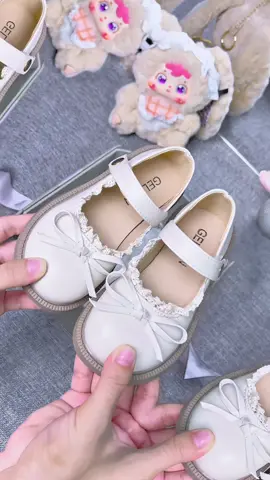 Giày búp bê phối ren da mềm cho bé #giaybupbe #giaybegai #giayxinh #mẹmiko #xuhuong 