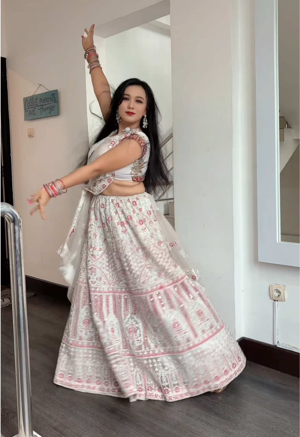 Semangat pagi smua🤍🤍 🎥 @Alltafandy_SR #aishwaryarai #taalsetaalmila #penariindia #tariindia #trending 