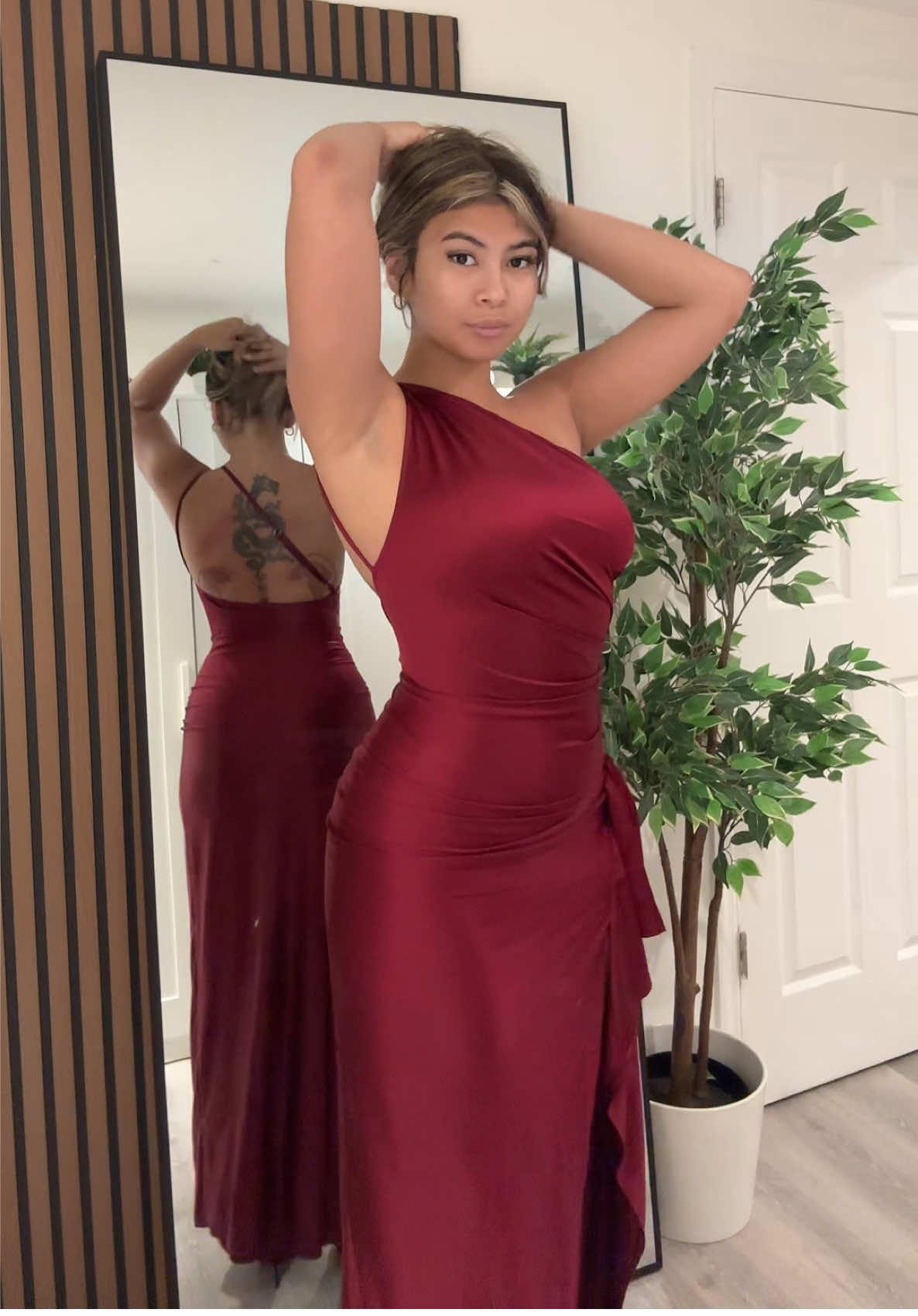 I LOVE ME A SEXC DINNER DRESS #fyp #datenight #dress #oys #oysdress 