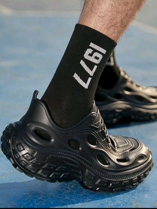 Men's Outdoor Sneakers P139 only  Men's Sandals Slippers Beach Shoes Unisex Footwear  #mensandals #slippersformen #sneakers #footwear #sandals 