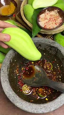delicious #delicious #eatspicy #sourmango #fyp #berbagihariini 