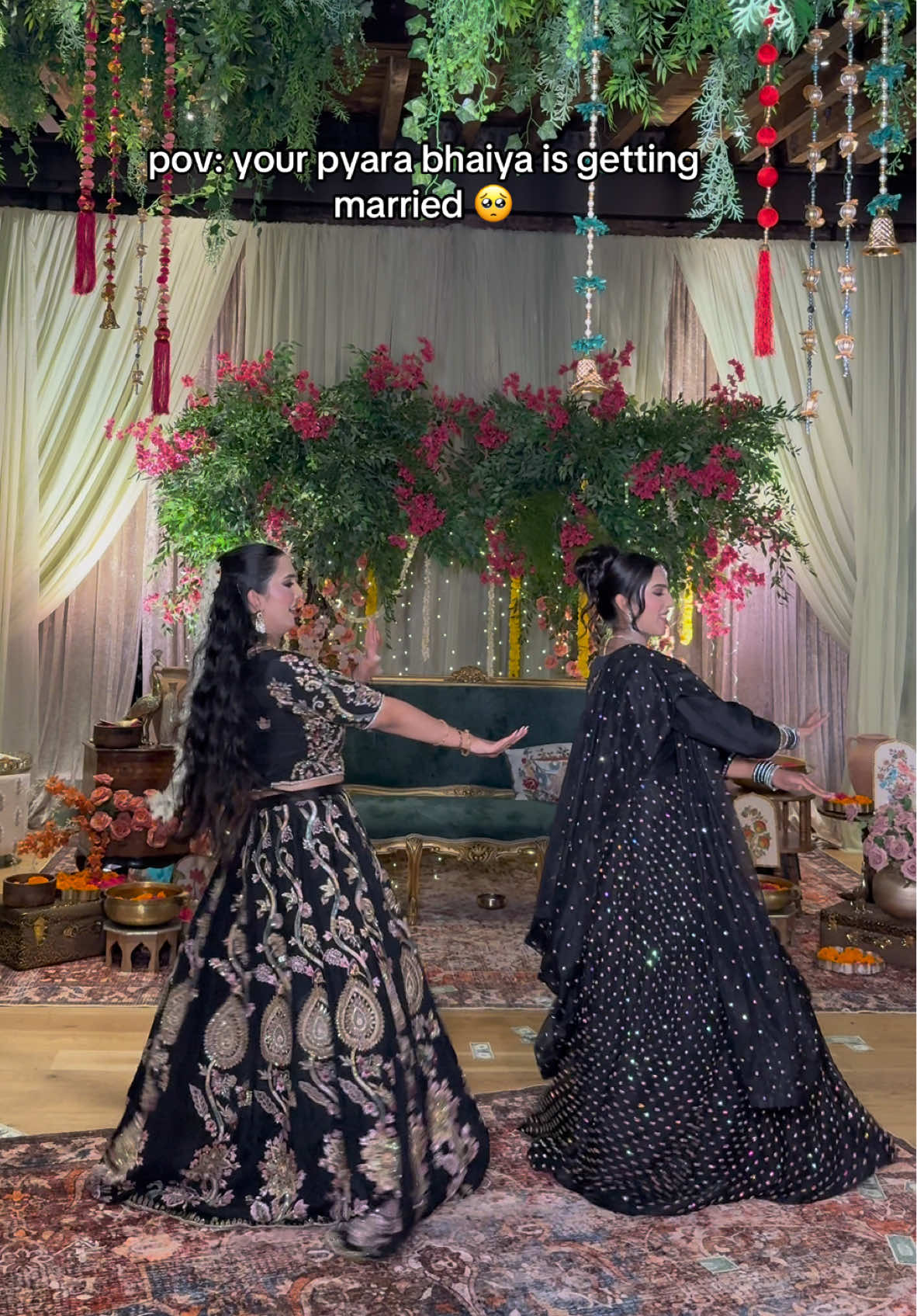 The grooms sisters killed it w this 🤩 #dance #pakistani #pakistanidance #brotherswedding #sistergoals #fyp #bollywood #desitiktok  @Emaan @sania 