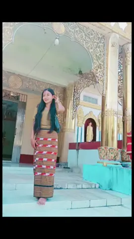 #ဆံပင်ရှေလေးနဲ့မှချစ်တယ်ဆိုလို့😘😘😘 