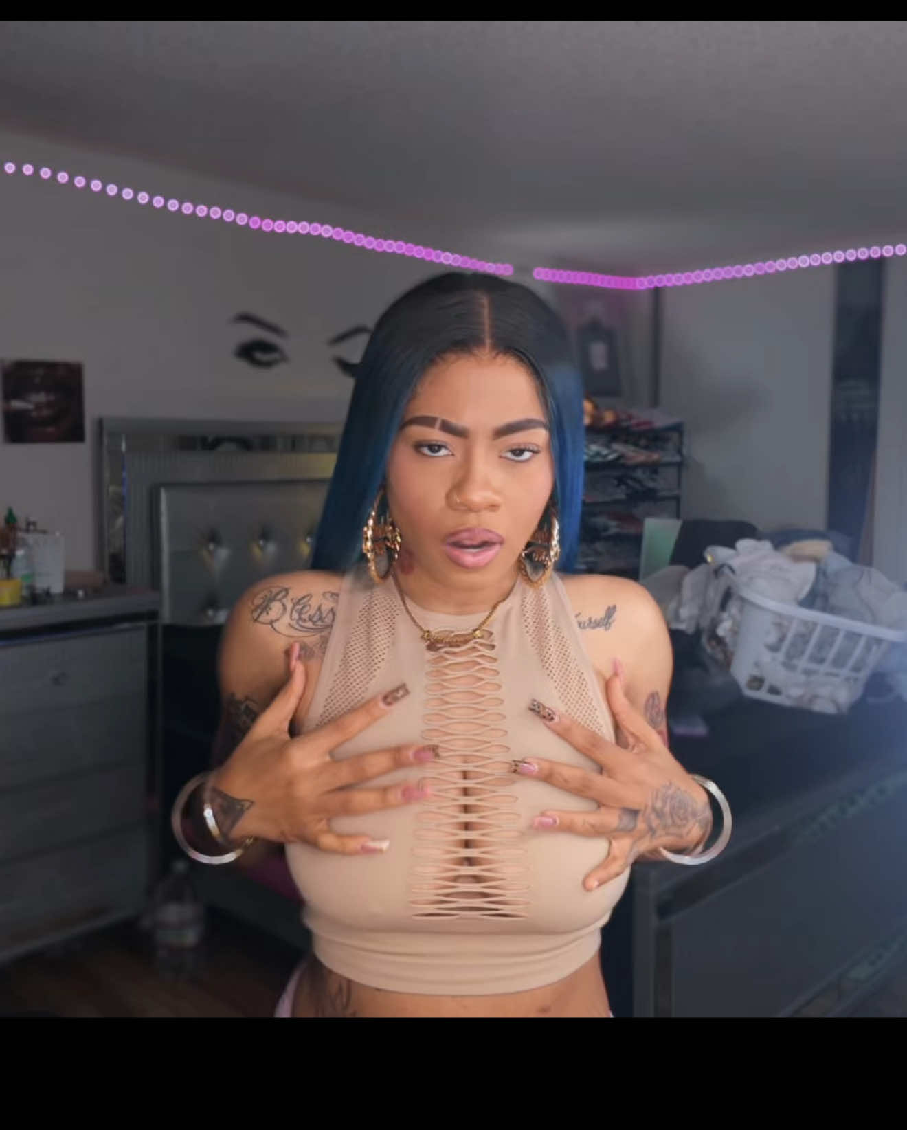 @Cardi B  I be feeling like a magnet babyyy 🔥🥵 #cardib #amithedrama 