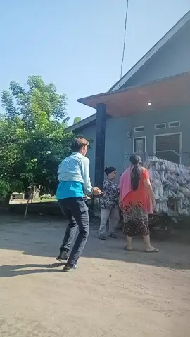 selamat pagi bun..... kita garam cina lg yaaa... bersama @dedek imut  #garamcina #fyp #zilisayur #zaziliaditia 