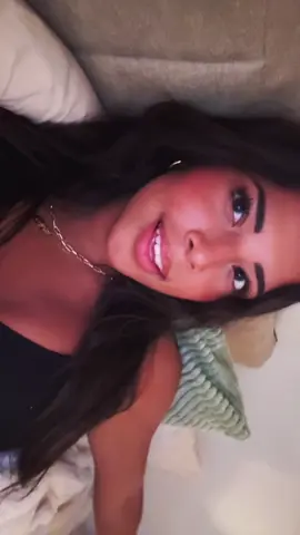 guyss im bored someone help