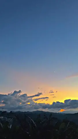 #luna #nubes #cielosbonitos 