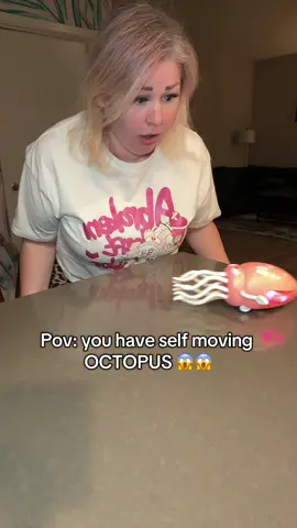 Very funny dancing squid by @Kmoist Official  #dancingsquid #toys #squid #sensorytoy 