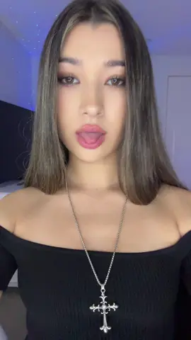i think she trollin 🤡