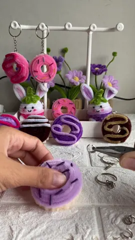 fuzzy wire keychain #fuzzywire #fuzzywireflower #fuzzywirekeychain #fuzzywirecrafts #tutorial 