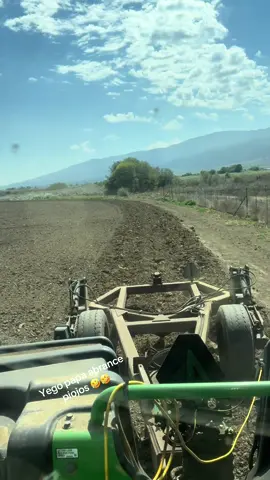 #johndeere #maquinariaagricola#campo 