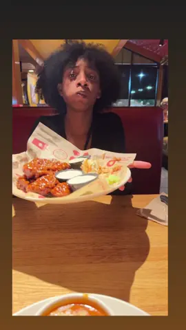 Food language 😜 #tostingplates ##applebees##Foodie##LanguageLearning