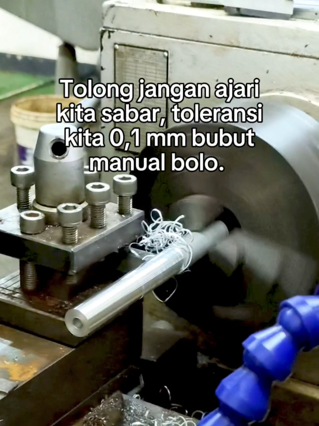 Lebih dari 0,1 ngulang dari awal.  #enginering #mechanical #bubut #cnc 