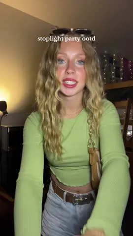 Green cause obvi im single #fyp #collegelife #goingout #OOTD #fashion 