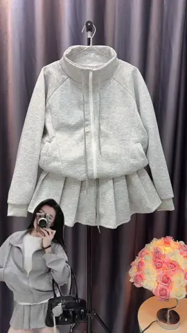 Set bộ hottrend#xuhuong #setbo #thoitrangnu #moingaymotoutfit #quanao 