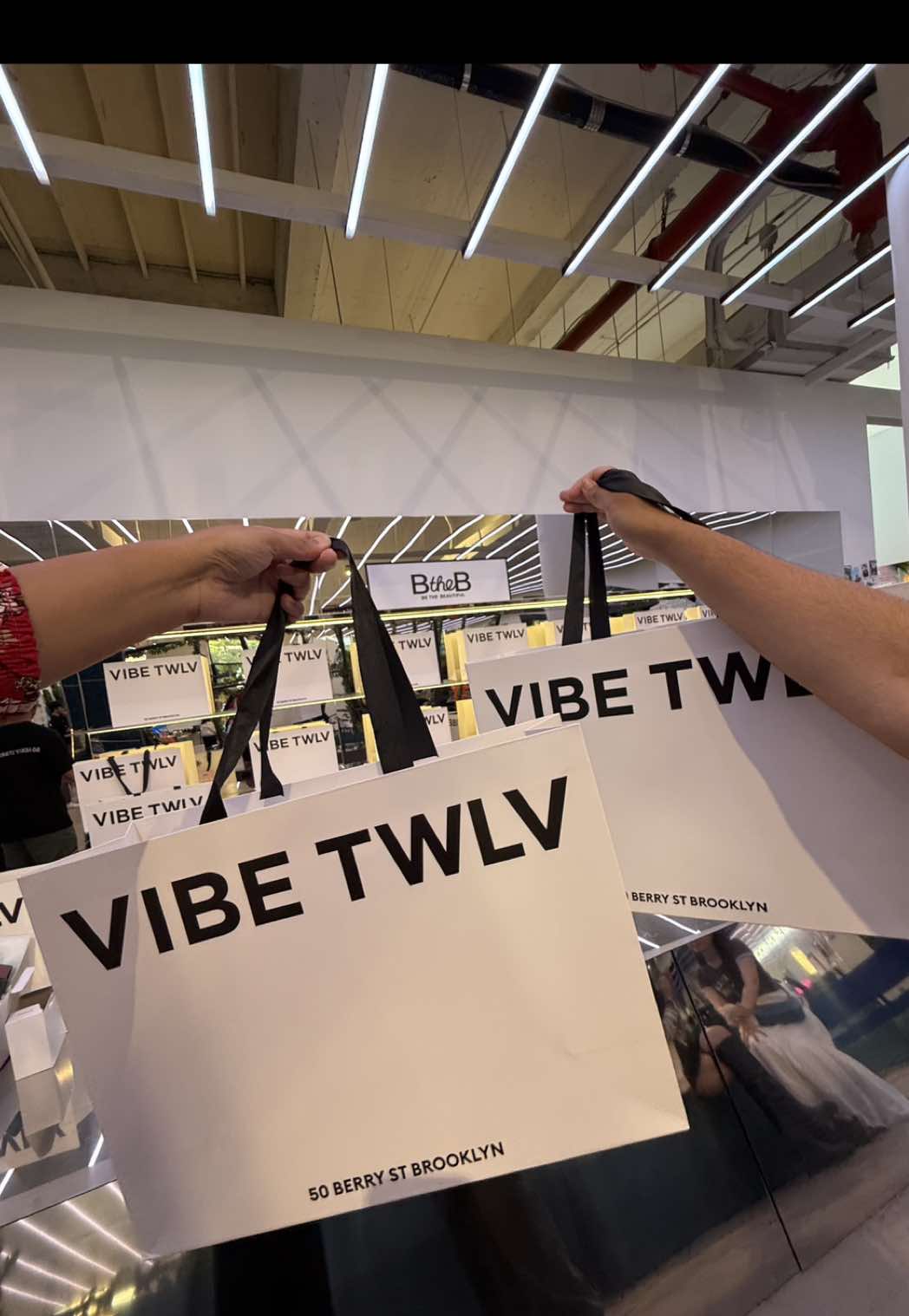 Bringing Seoul to NYC 💅🏻 Thank you @VIBE TWLV for inviting me to the vip preview of you Seoul Pop Up where a few beauty brands gathered to share their products with NYC. I learned about so many new brands that I have not seen before and was able to try their products. I loved the bio-placenta cream from NDP. It’s super light and now I can’t wait to try their face mask. I also loved the Rose Scandal perfume from Villa Erbatium and the Muguet Shower perfume from ReSaltZ. I also loved my AI picture from Any Moment. I thought it was so cute. But most importantly, I loved my cushion foundation from Jung Saem Mool. This was the one brand I knew coming in and really wanted to try. The cushion foundation is super popular (like number 1) with the girlies in Korea. The brand won awards from Olive Young as well. The girls at the booth were kind enough to help me get shade matched, though it took us a minute. I wore for a few hours after and it didn’t oxidize. I can’t wait to actually use the cushion and do a full face of makeup with it now. All in all, it was a great experience.  The pop up will have some freebies and events going on including full size cushions foundation, face masks, mini fragrances, hand cream giveaways. These giveaways however are limited to a certain amount of people (first come, first serve). The pop up is from 12 pm to 8pm until October 5th. For specific details or rsvp information check out the VIBE TWLV page! Please be advised that the big box of goodies and refreshments were for the VIP Preview today only.  #nyc #popup #kbeauty #koreanbeauty #skincare 