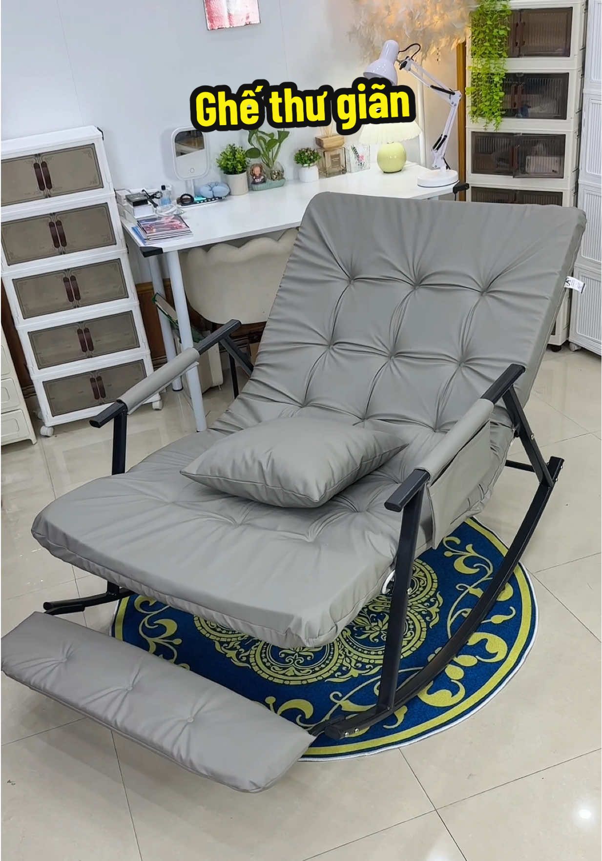 Có cái ghế này tiện cả nhà nằm khỏi tị nhau , mỏi cái là xà vào nằm đã lắm #ghe #ghepbapbenh #ghethugian #ghethugianbapbenh #gheanphat 