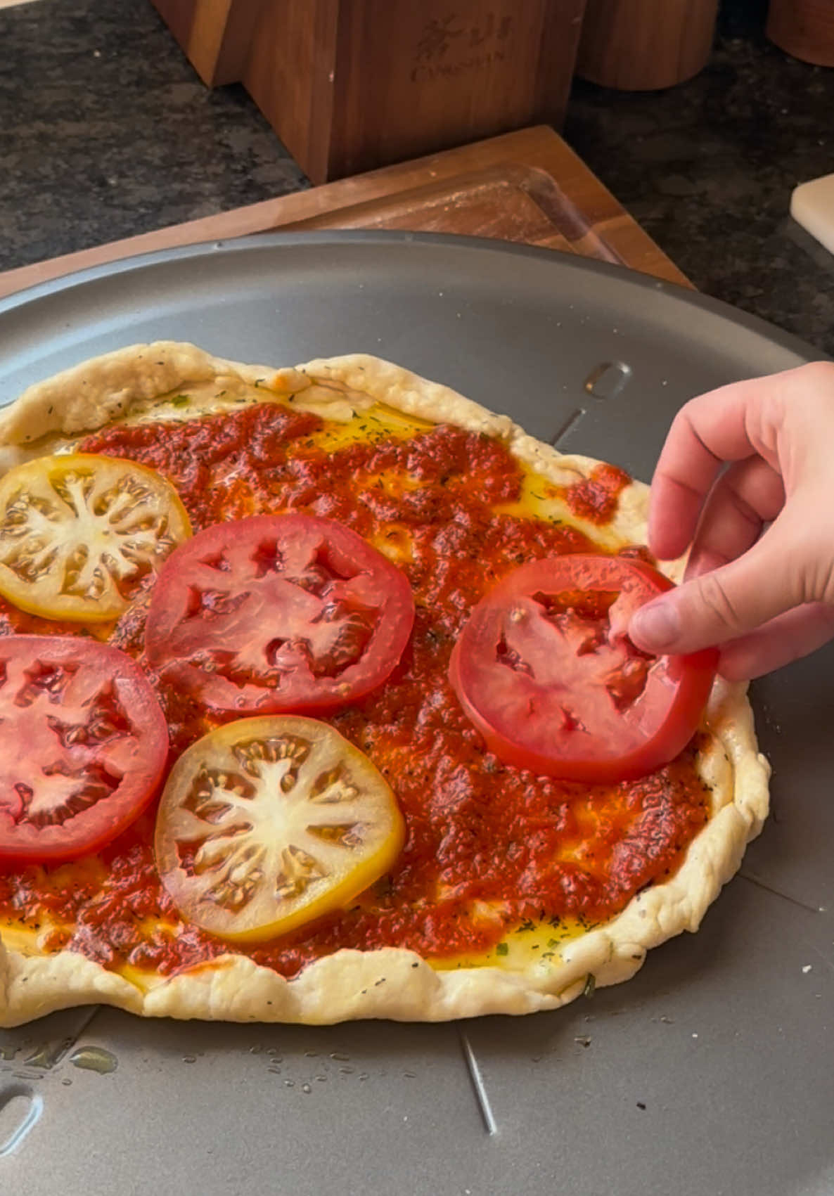 did someone say pizza night?? 👀🍕#glutenfreerecipes #pizzatime #DinnerIdeas 