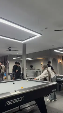 #jeansoutfit #hijabstyle #ootdfashion #fitcheckgirl #billiard 