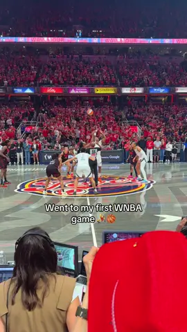 The players are so much taller in person! #trending #fyp #indianafever #WNBA #foryoupage @WNBA @Indiana Fever 