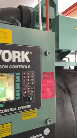 YORK Max E Centrifugal Chiller 1000RT #ACMV #HVAC #chiller #york 