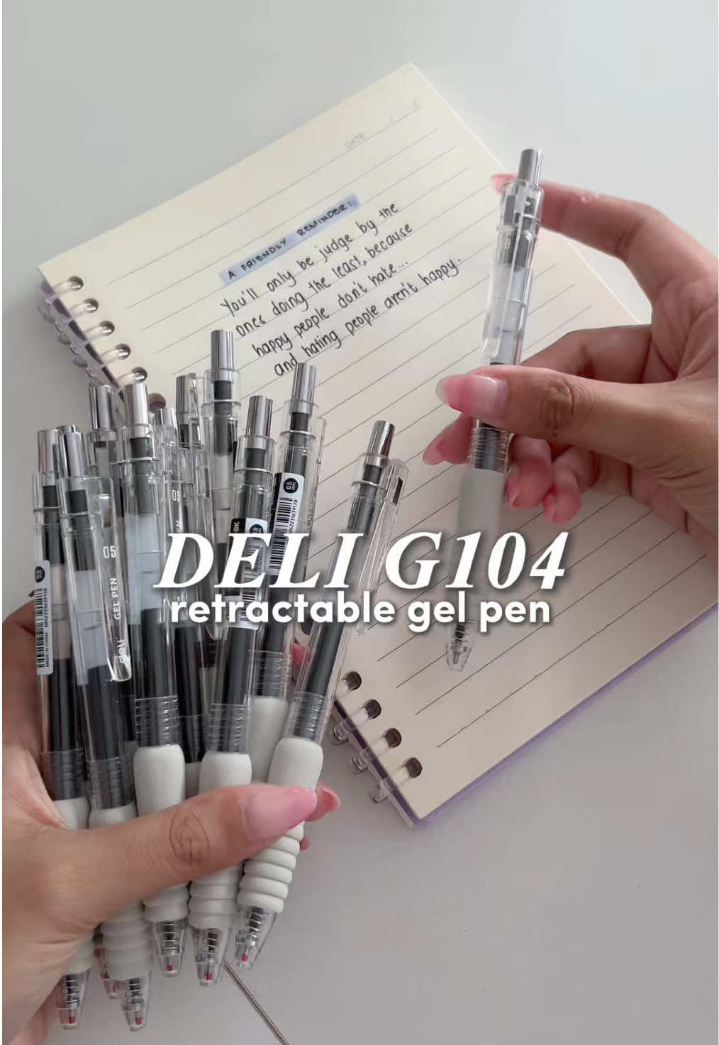 Replying to @zan Deli G104 gel pen smudge proof & highlighter proof✅✅ #DeliG104 #Deligelpens #gelpen #smudgeproof #retractablepen 
