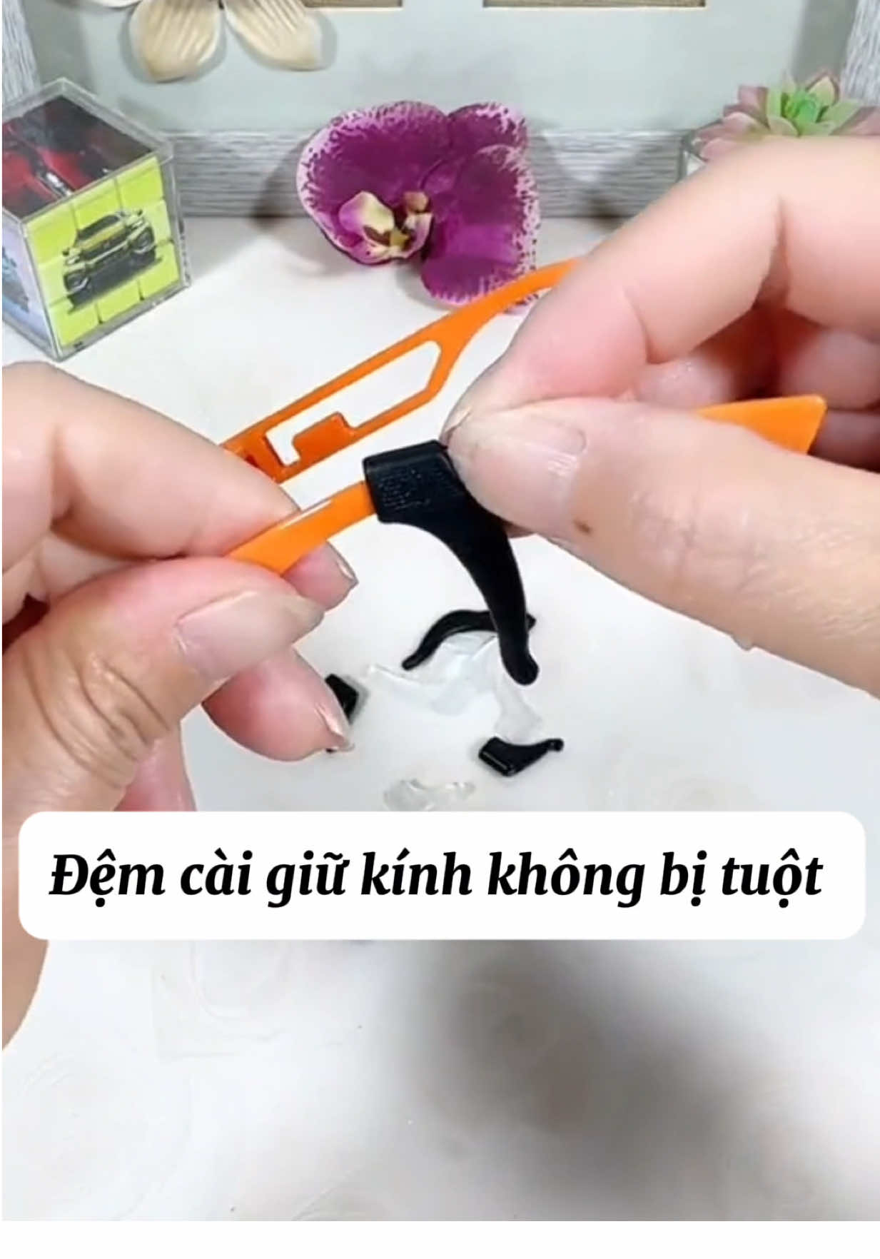 Chân ái cho hội bốn mắt hay bị tuột kính #demcaikinh #demcaikinhchongroi #demcaikinhchongtruot #demcaikinhmatchongtuot #demcaigiukinhchongtuot  