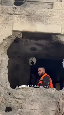 تغطية صحفية : مشاهد توثق الدمار اللذي ألحقه تفجير منزل المواطن ناجي عمرو في بلدة القبيبة شمال غرب القدس.