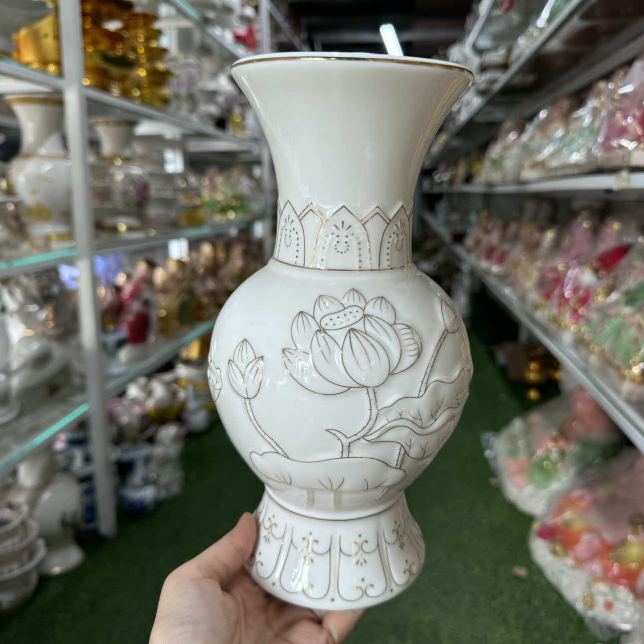 Bình hoa sen trắng đủ size #binhhoa#dothocung#bachngocsentrang