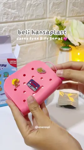 beli hansaplast dapet free gift gemasss😭💗🫶🏻✨ @Hansaplast Indonesia #hansaplast #secondskin #healfasterlikesecondskin #tenangbawahansaplast #acnepatch 