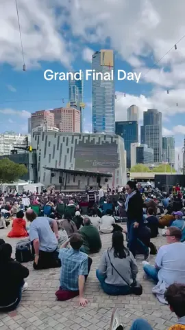 Grand Final on the big screen watching Snoop at Federation square. #aflgrandfinal #federationsquare #snoopdogg #melbourne #melbournelife 