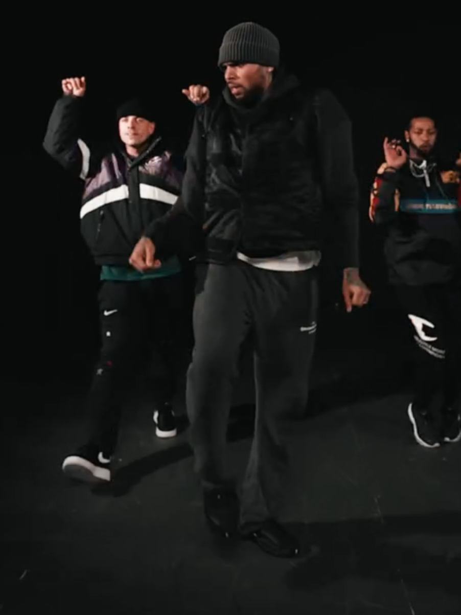 Chris brown dancers  #breezybowl #breezy #chrisbrowndancers #chrisbrown #chrisbrownofficial 