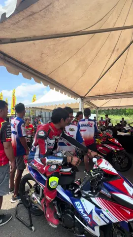 Bismillah QTT ❤️💙 #BMARacingTeam #WoeNgönBangga #LFNHP969RoadRaceChampionship #RMP #Semarang 