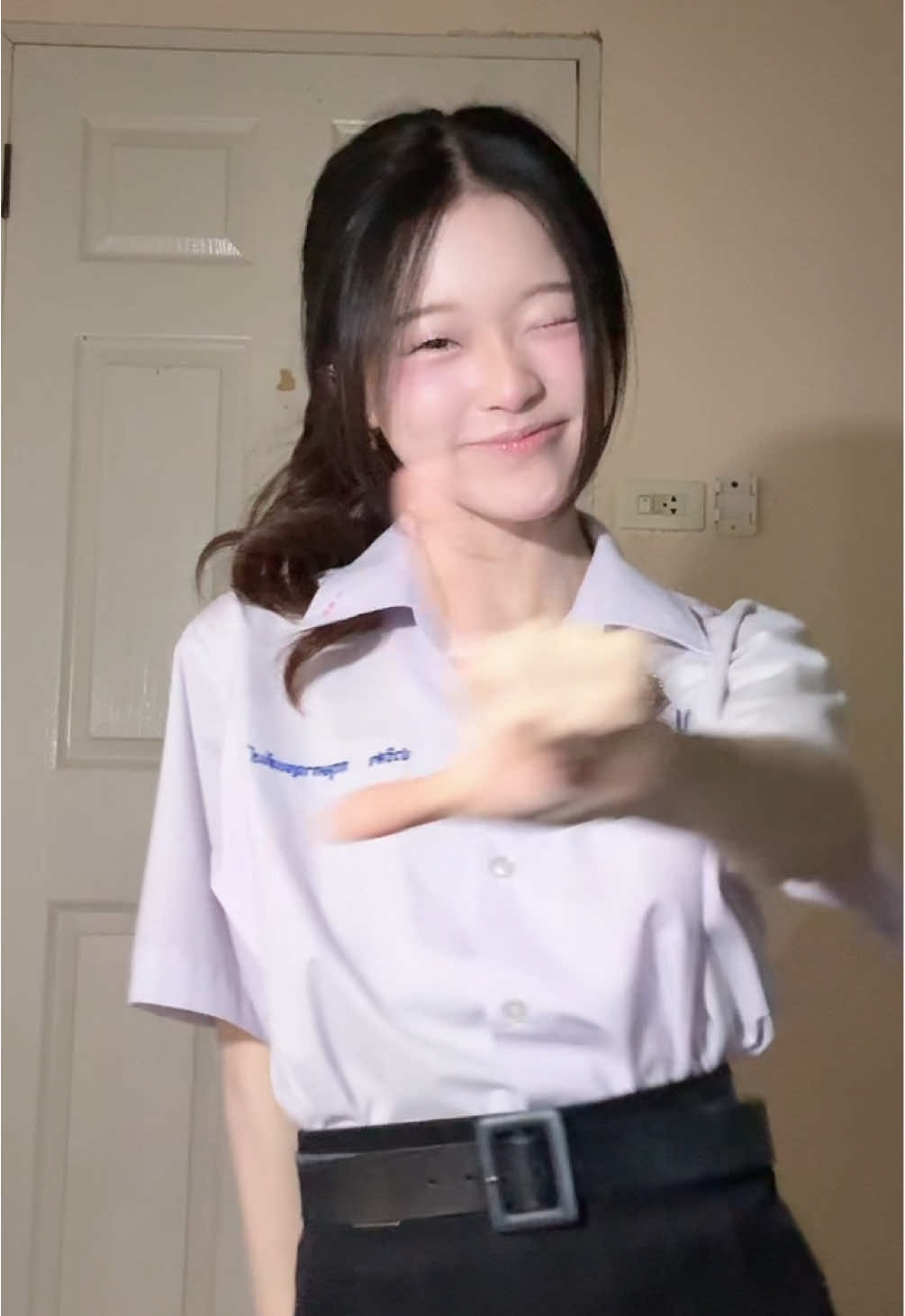 สวัสดีหนีห่าว><