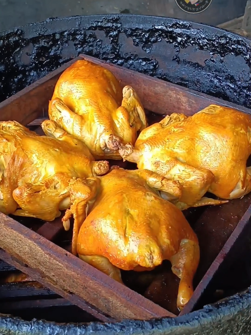 MAHIGIT KALAHATING SIGLO o 50yrs na TAPAHAN SA BULAKAN NA PINUPUNTAHAN DAHIL SA KAKAIBANG SARAP NG TINAPANG MANOK.   📍 Chayong's Tapahan by Mercy de Jesus (Tabang St. Brgy. Pitpitan Bulakan Bulacan) ⏰Operating Hours: 7AM - 7PM Everyday (Mon-Fri) #TinapangManok #BulakanFoodtrip #ChayongTinapahan #PinoyBudgetarian 