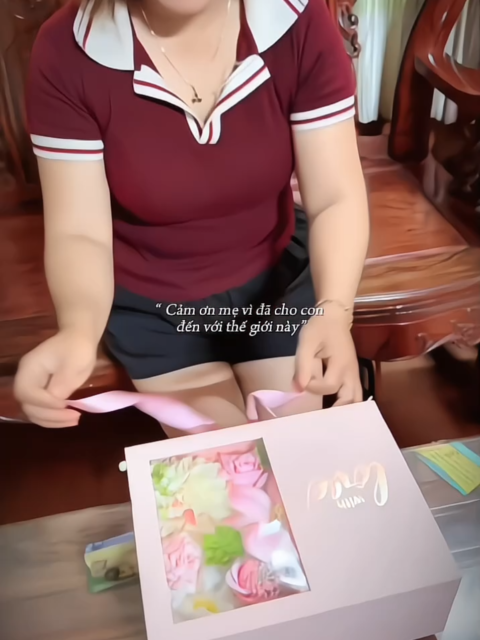 Cảm ơn mẹ nhiều ạ❤️ 20 tháng 10 cận kề r mấy nàng owiii, mấy bà đã cbi quà báo hiếu mẹ chưa nèee#quatangme20_10 #quoctephunu #quatangme #LearnOnTikTok #xuhuong 