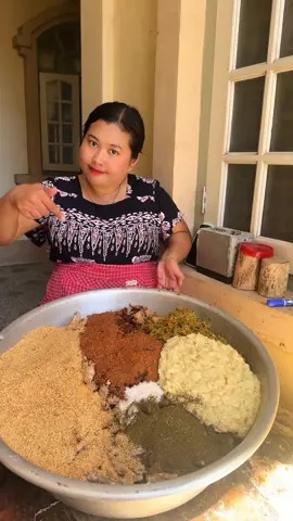 ကျမရဲ့ ကြက်ခြေထောက်မာလာထုံစပ် ရှယ်ထိမိ စေရမယ်😋