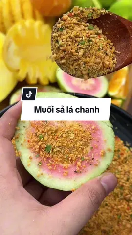 Rần rần quá chời cái muối này , mà công nhân ăn ngon bá choáy lun á mn #LearnOnTikTok #muoisalachanhchay #muoitayninh #xuhuong #trending 