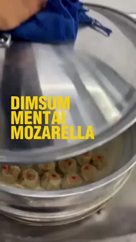 Dimsum fresh, saus mentai creamy, mozzarella meleleh… 🔥 Best seller kita Yaki Mozarella emang gak pernah gagal bikin hati meleleh 😇 Langsung aja cobain sekarang, Yakilovers!” Hashtag: #Yakimentai #DimsumMentai #MentaiMozarella #YakiMozarella #MentaiLovers   