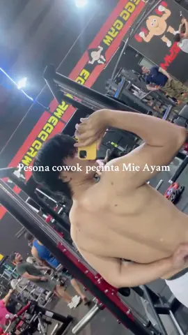Pesona Cowok Pencinta Mie ayam 🤤😋☝️#workoutmotivation #mieayam #gymrat 