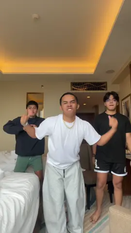 Holy dance🤣