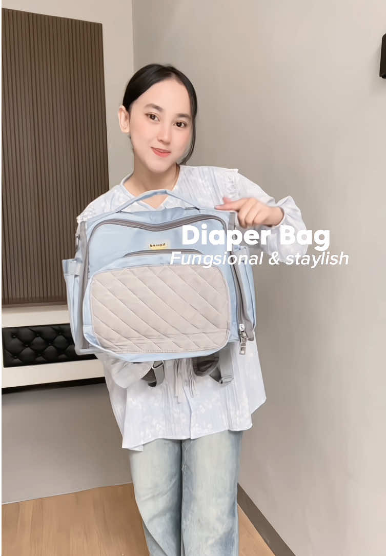 Gokil banget sih, diaper bag 3in 1 look, muat banyak barang karna udah punya 16 kompartment, di tambah desainnya yang aesthetic, jadi kalo di pake tetep staylish, muat have sih ! 🫶🏻 #diaperbag #tasbayi #travelingbag #honeyboo #diaperbagaesthetic 