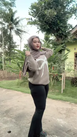 sweter rajut cakep bgt🫰🏿❤️