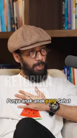 Menikah itu karna ibadah bukan karna dunia Sc:RetorikaShow #pernikahan #podcastclips #podcast #fyp 